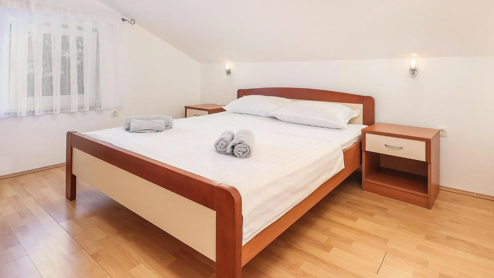 Peaceful Nature Retreat Near Krk Town With Bbq And Parking Vrh  0*, Vrh (Krk)