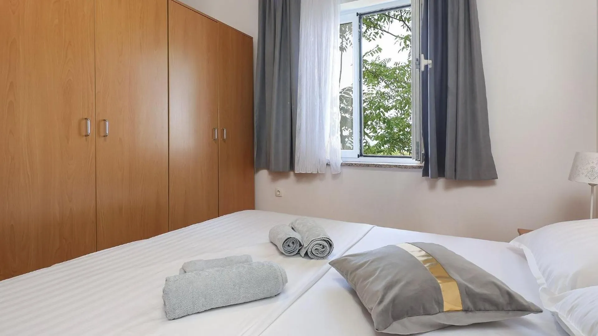 Peaceful Nature Retreat Near Krk Town With Bbq And Parking Vrh  Apartment Vrh (Krk)