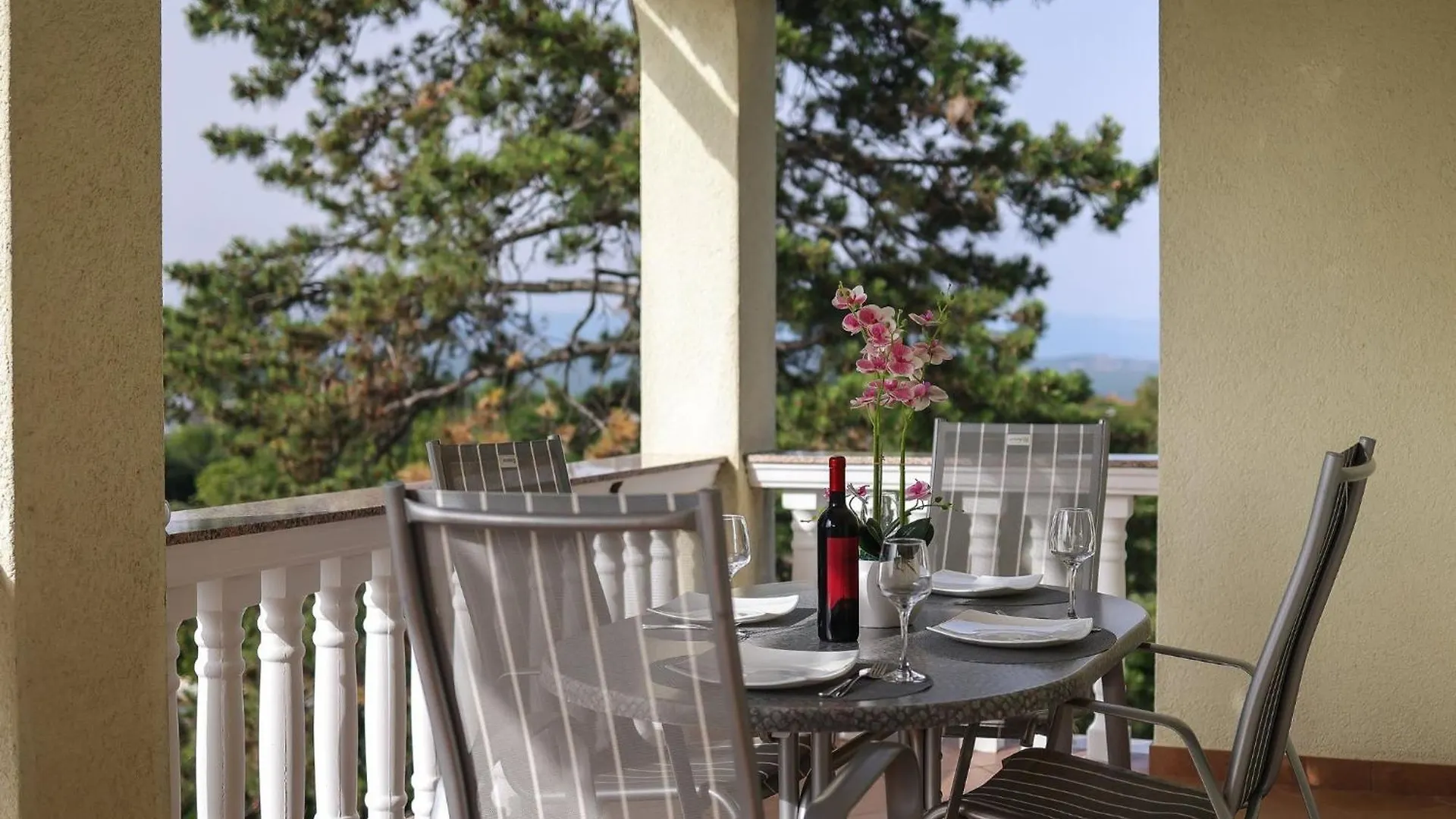Peaceful Nature Retreat Near Krk Town With Bbq And Parking Vrh  Vrh (Krk)